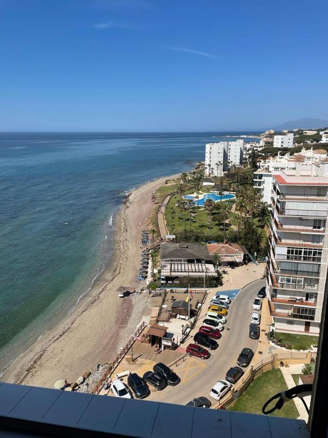 Studio On The Beach Front Lägenhet Málaga Exteriör bild