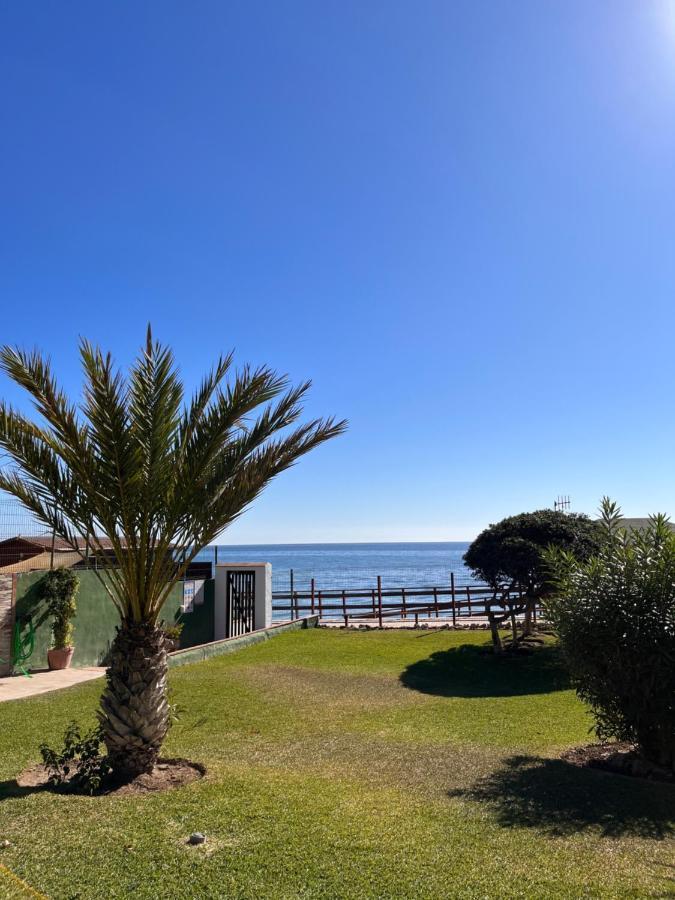 Studio On The Beach Front Málaga Exteriör bild